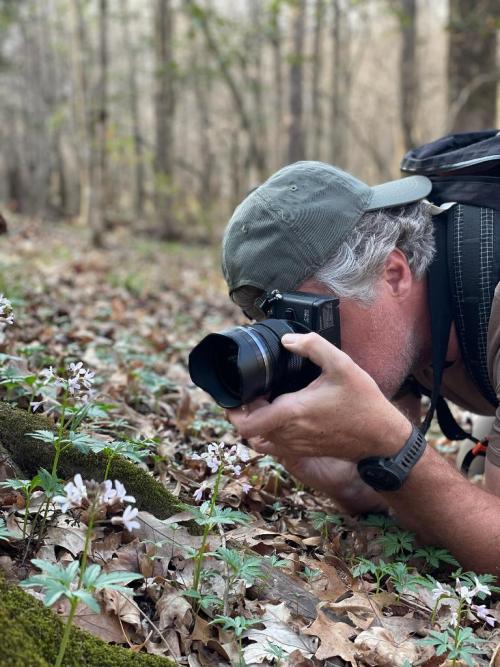Michael Eason photographing