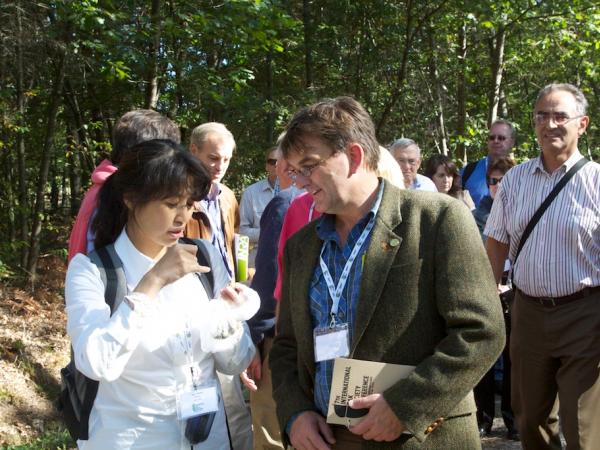 30/09/12. Field Trip, INRA, Pierroton. From left, M. Deng, E. Jablonski, A. Ducousso. Photo: J. MacEwen.