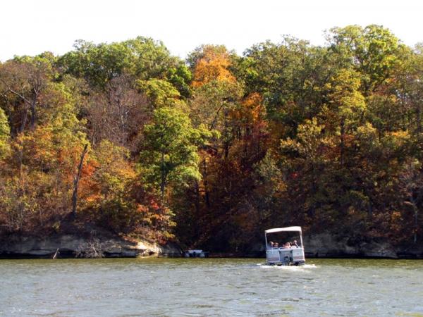 Crossing Lake Lou Yaeger to Shoal Creek Conservation Area - Photo: G. Sternberg